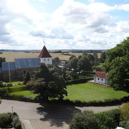 Provstegarden Bed & Breakfast 4*